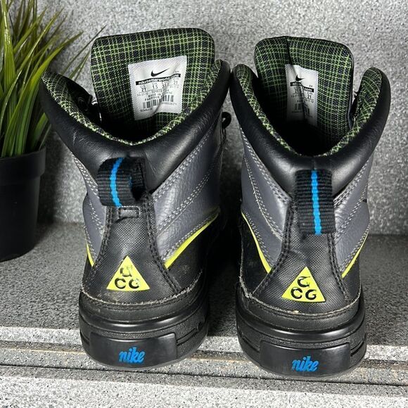 Nike ACG Woodside 2 High Leather Boots Shoes Size 2 - Picture 4 of 7
